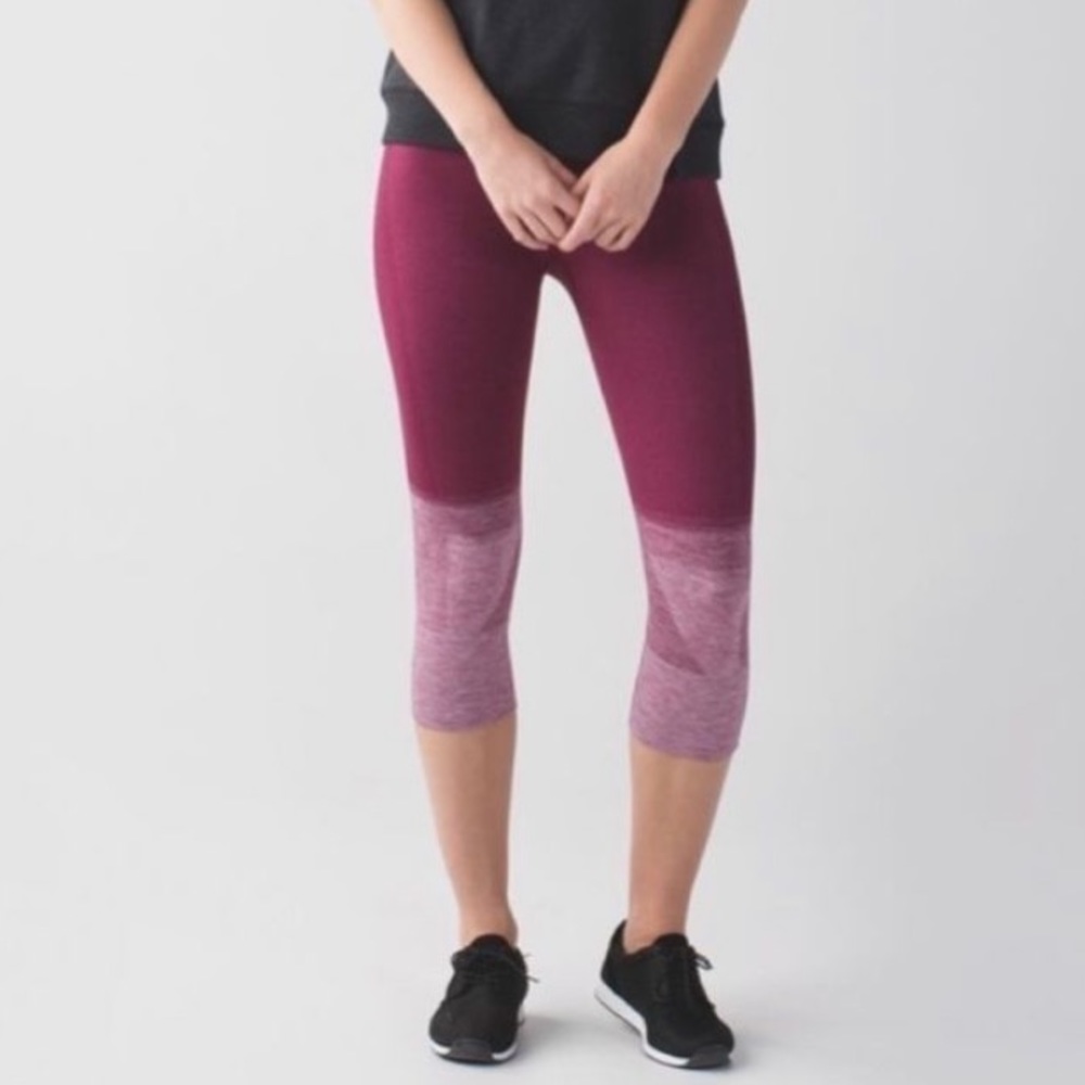 Lululemon Seamlessly Street crop capri Heathered Dashing Purple maroon 4
